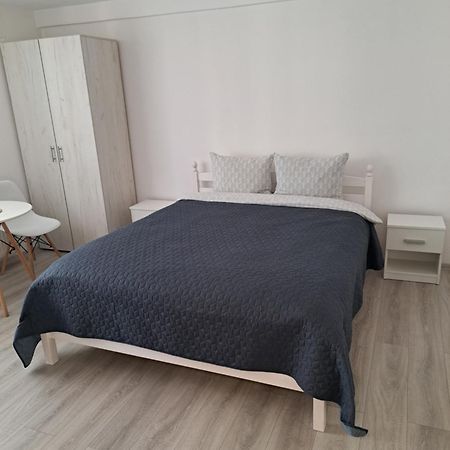 Garsoniera La Bulevard Braşov Exterior foto